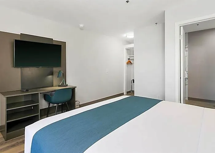 6 Tempe, Az Elliot Road Hotel 3*